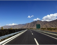 拉薩至貢嘎機(jī)場專用公路新建工程